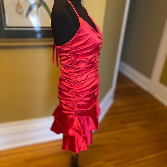 Red Halter Neck Ruched Dress - Picture 3 of 4